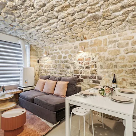 Daire Lavie Maison Face Palais Royal *