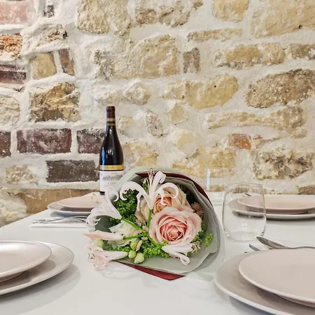 Lavie Maison Face Palais Royal Apartman Párizs