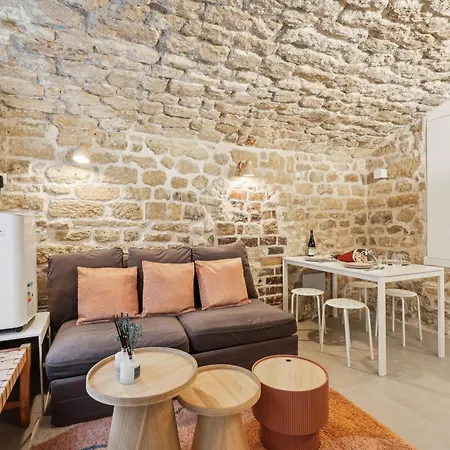 Lavie Maison Face Palais Royal Apartman