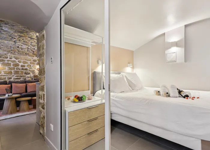 Lavie Maison Face Palais Royal Apartman *